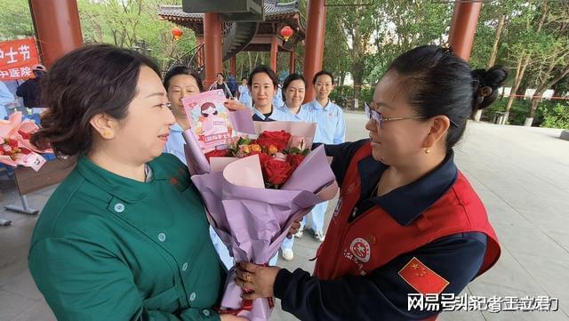 企业致敬白衣天使凝聚社会温情pg电子免费
